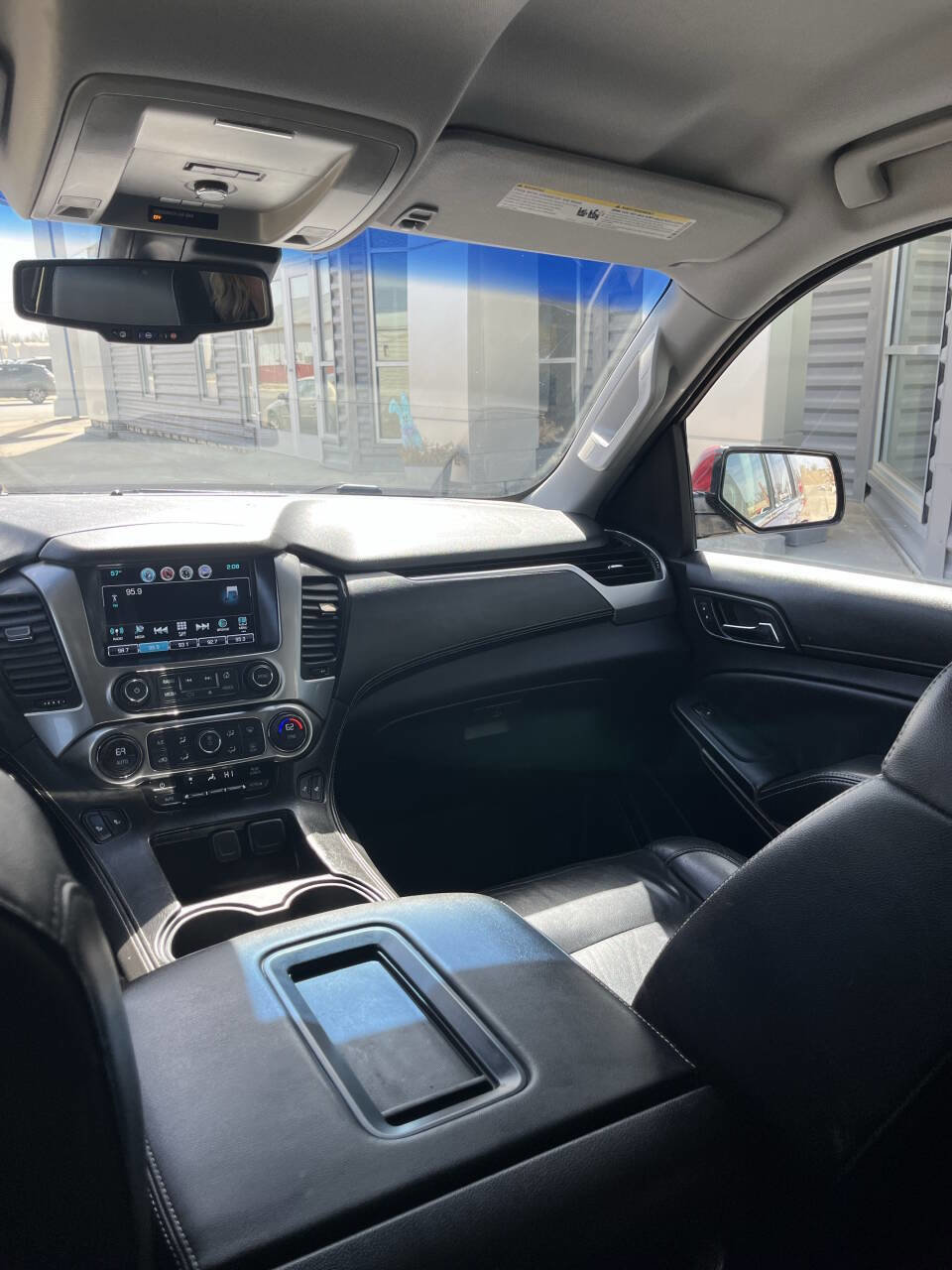 Used 2016 Chevrolet Suburban LT image 14