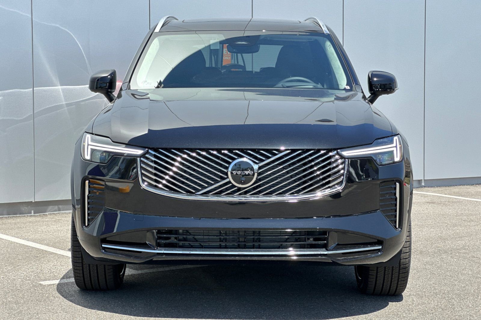 New 2025 Volvo XC90 B6 Ultra w/ Lounge Package AWD/4WD image 8
