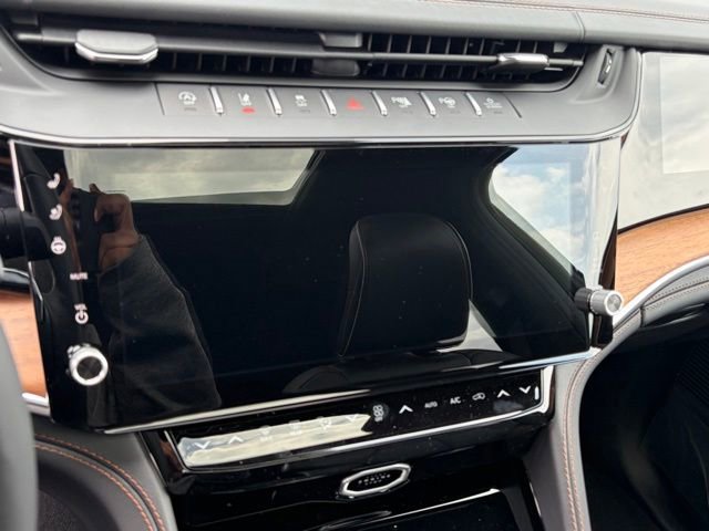 New 2026 Jeep Grand Cherokee Summit AWD/4WD image 19
