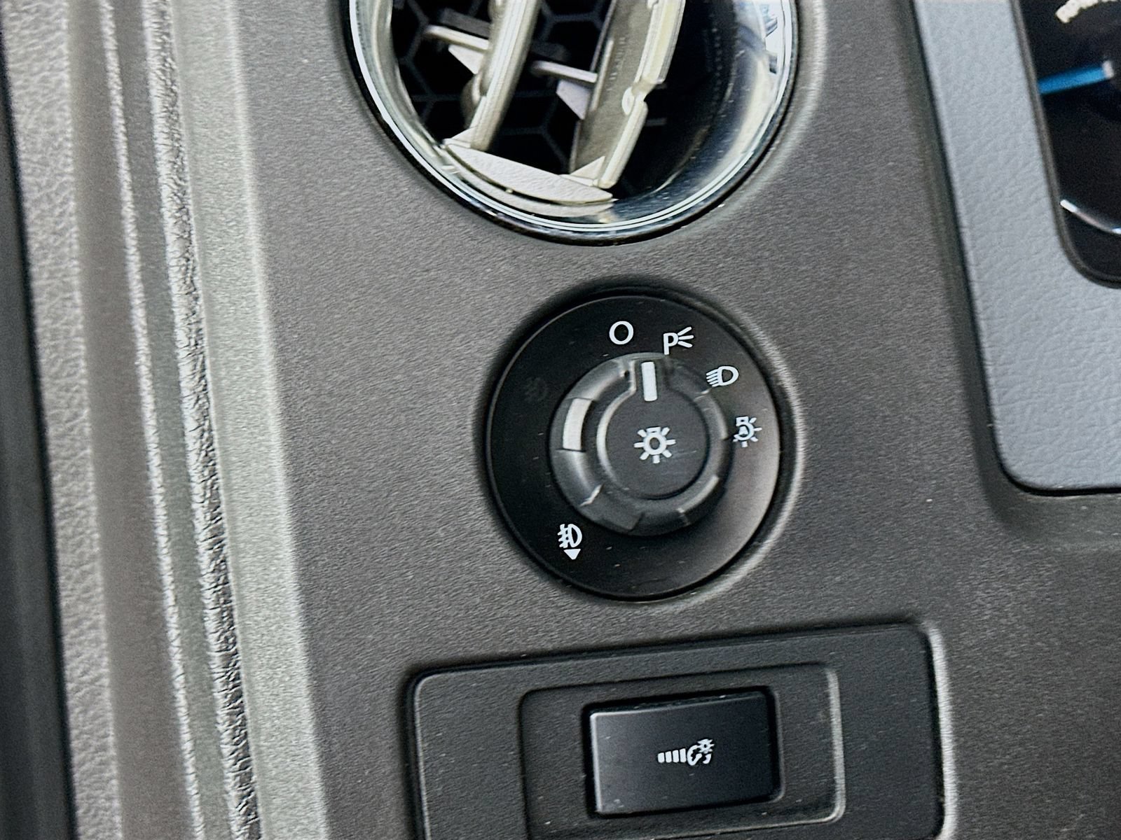 Used 2014 Ford F150 XLT w/ Equipment Group 302A Luxury RWD image 10