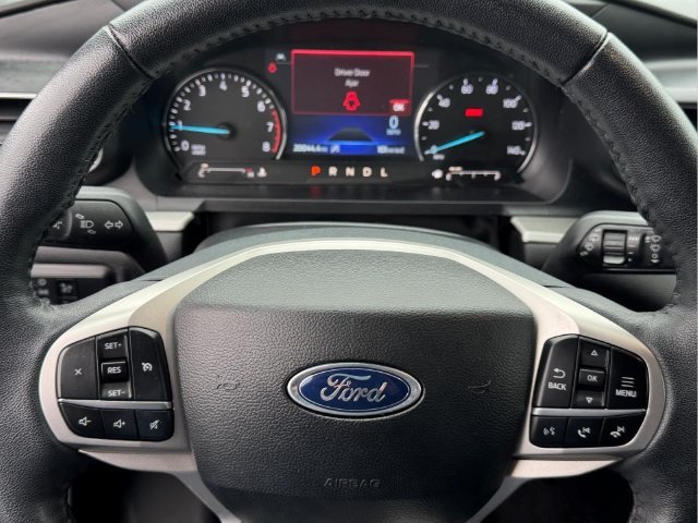 Used 2024 Ford Explorer XLT w/ Equipment Group 202A AWD/4WD image 30