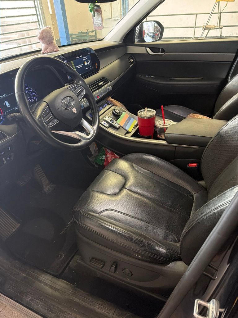 Used 2020 Hyundai Palisade SEL FWD image 2