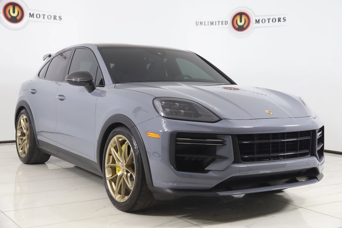 Used 2024 Porsche Cayenne Turbo GT image 28