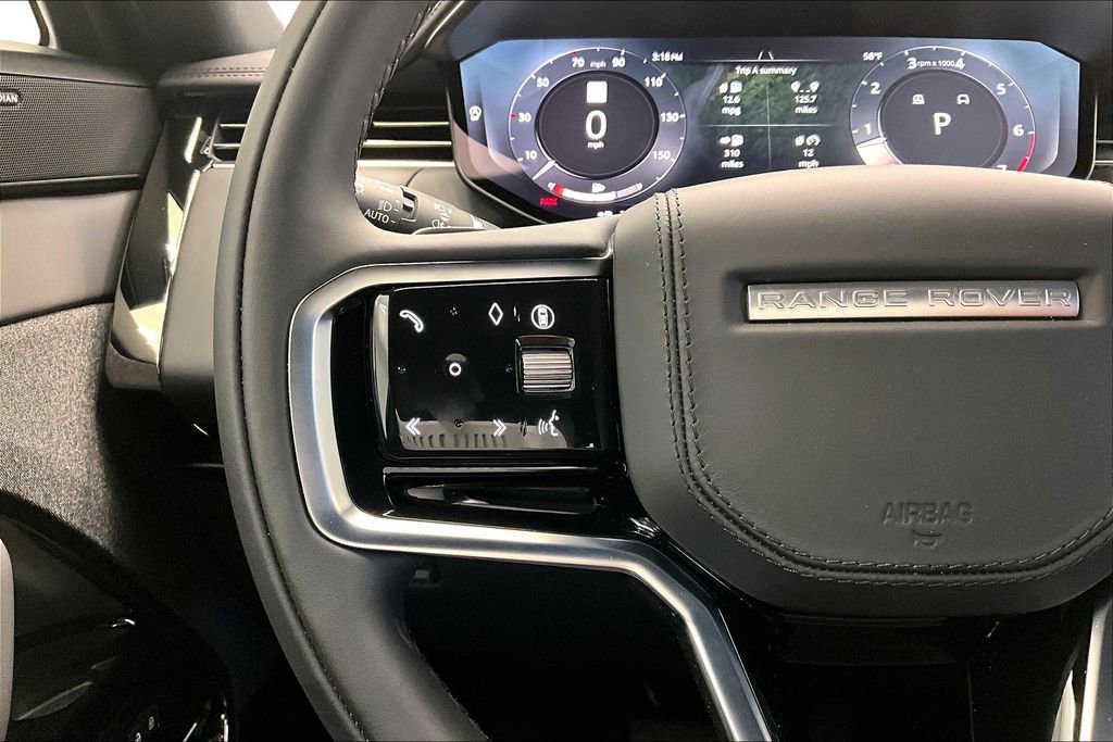 Used 2025 Land Rover Range Rover Sport SE image 20