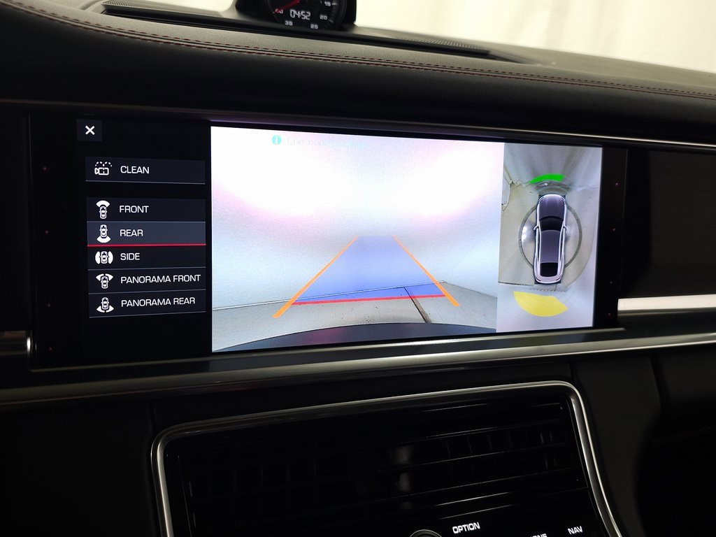 Used 2020 Porsche Panamera GTS image 28