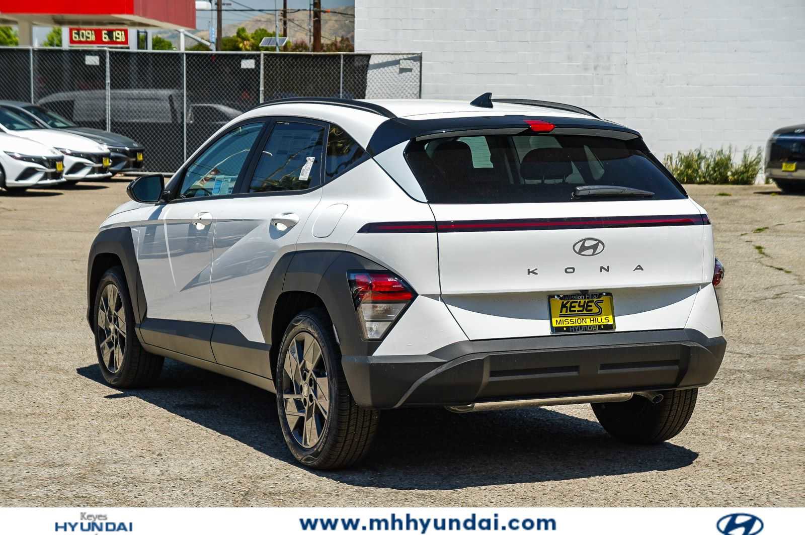 New 2026 Hyundai Kona SEL Sport FWD image 6