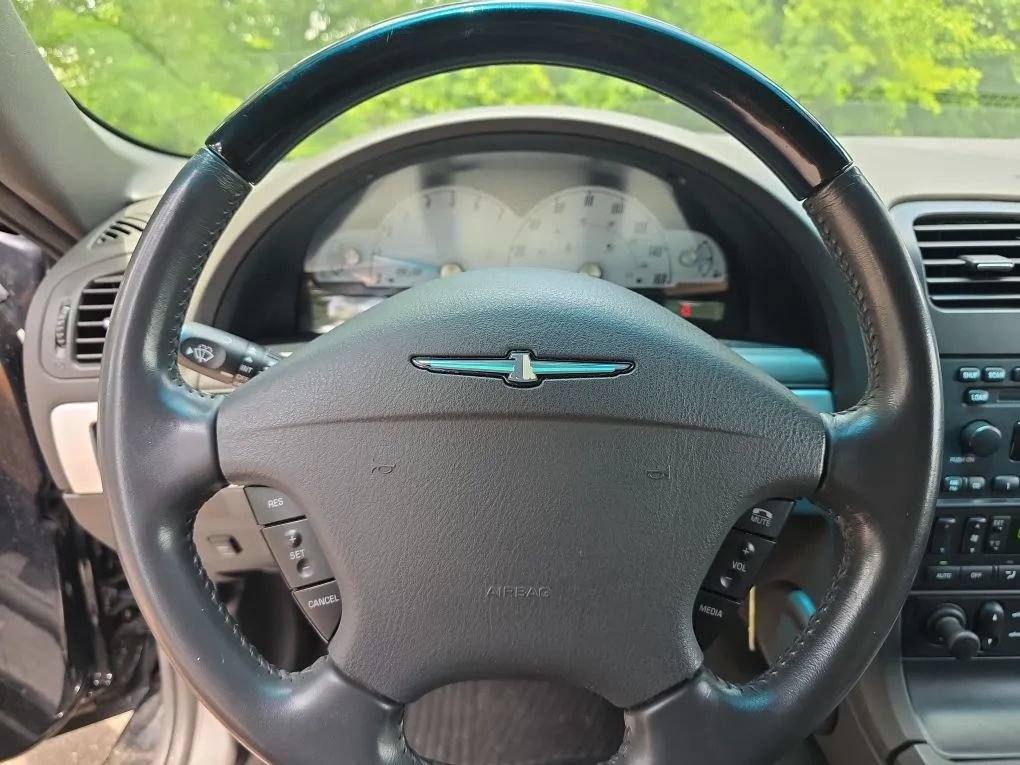 Used 2002 Ford Thunderbird RWD image 14