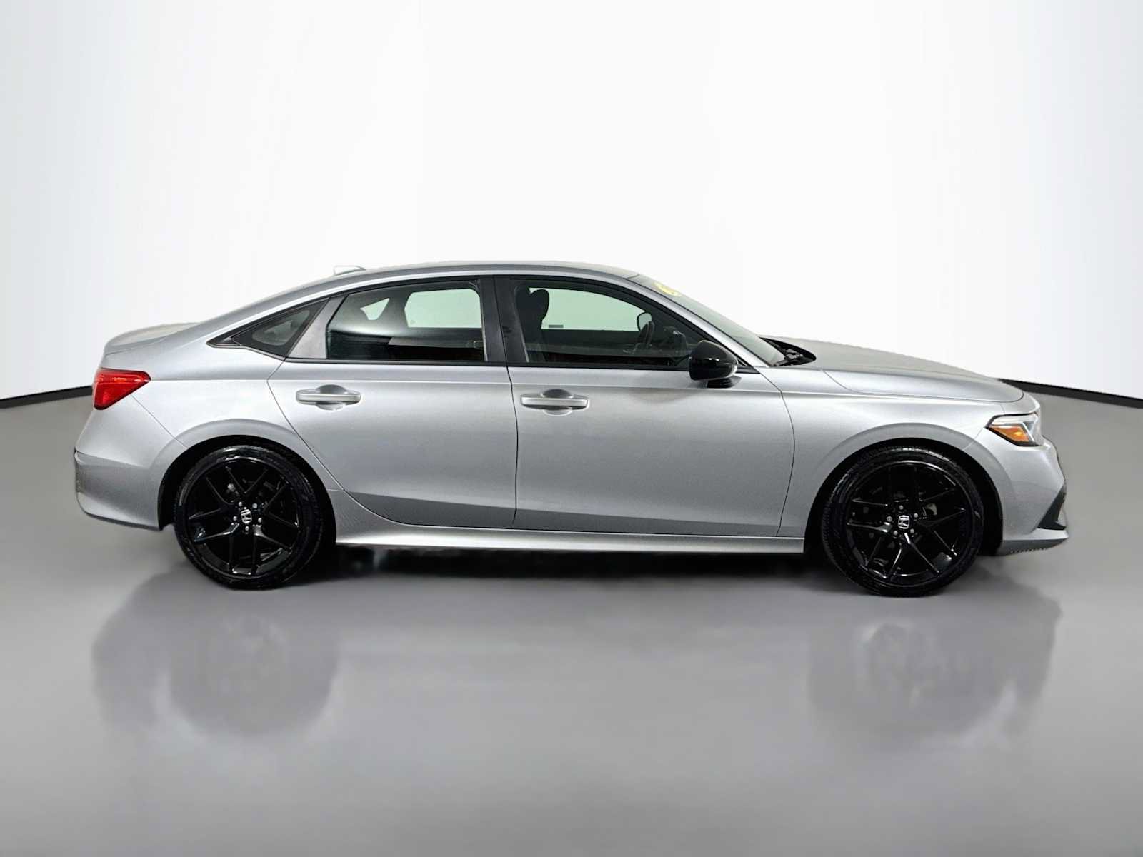 Used 2024 Honda Civic Sport image 8
