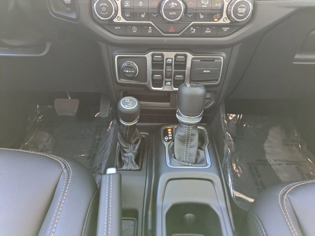 Used 2025 Jeep Gladiator Sport image 20