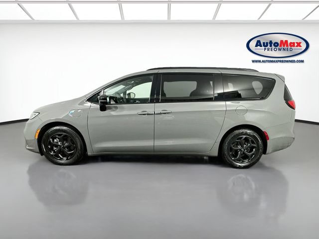 Used 2025 Chrysler Pacifica Premium FWD image 9