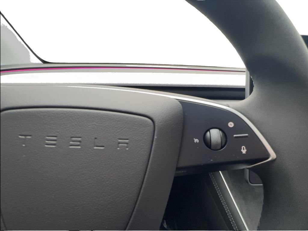 Used 2026 Tesla Model Y 2WD image 38