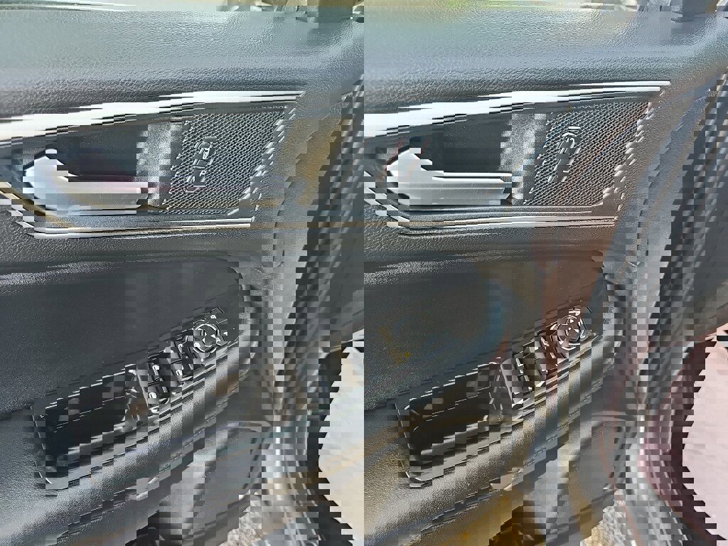 Used 2017 Ford Edge SEL w/ Equipment Group 201A image 10