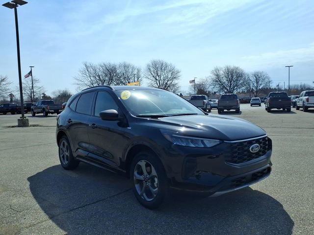 Certified 2024 Ford Escape ST-Line w/ Tech Pack #1 AWD/4WD image 3