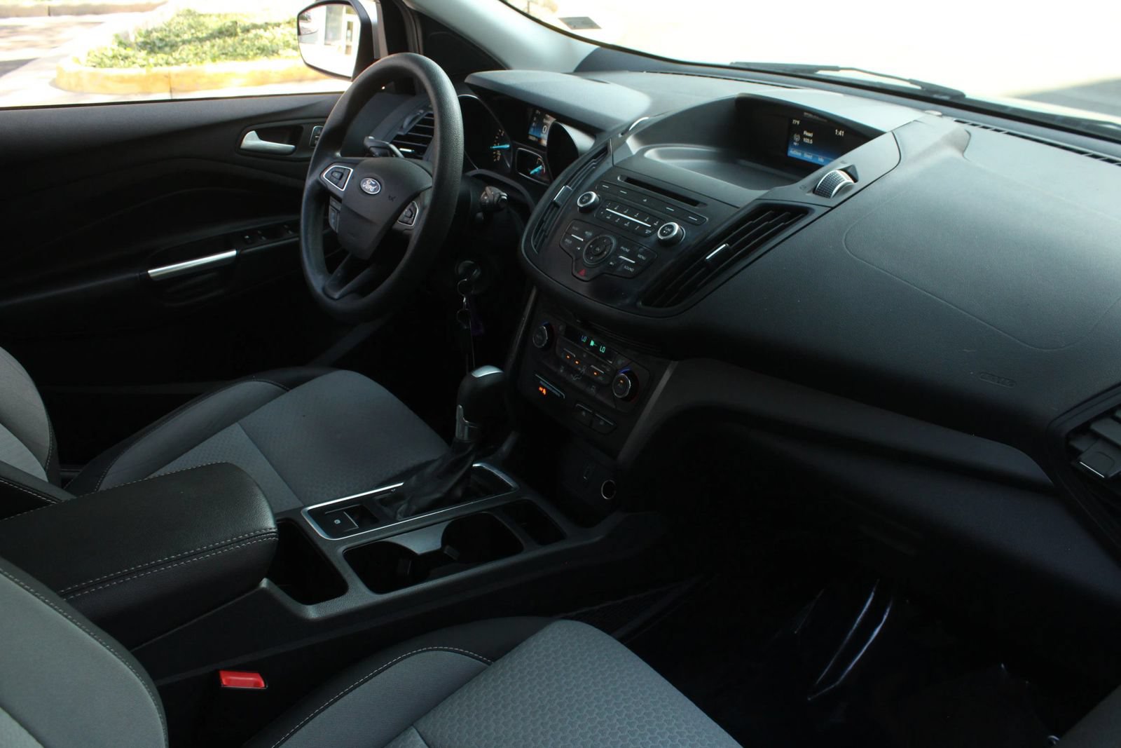 Used 2017 Ford Escape SE w/ SE Cold Weather Package FWD image 25