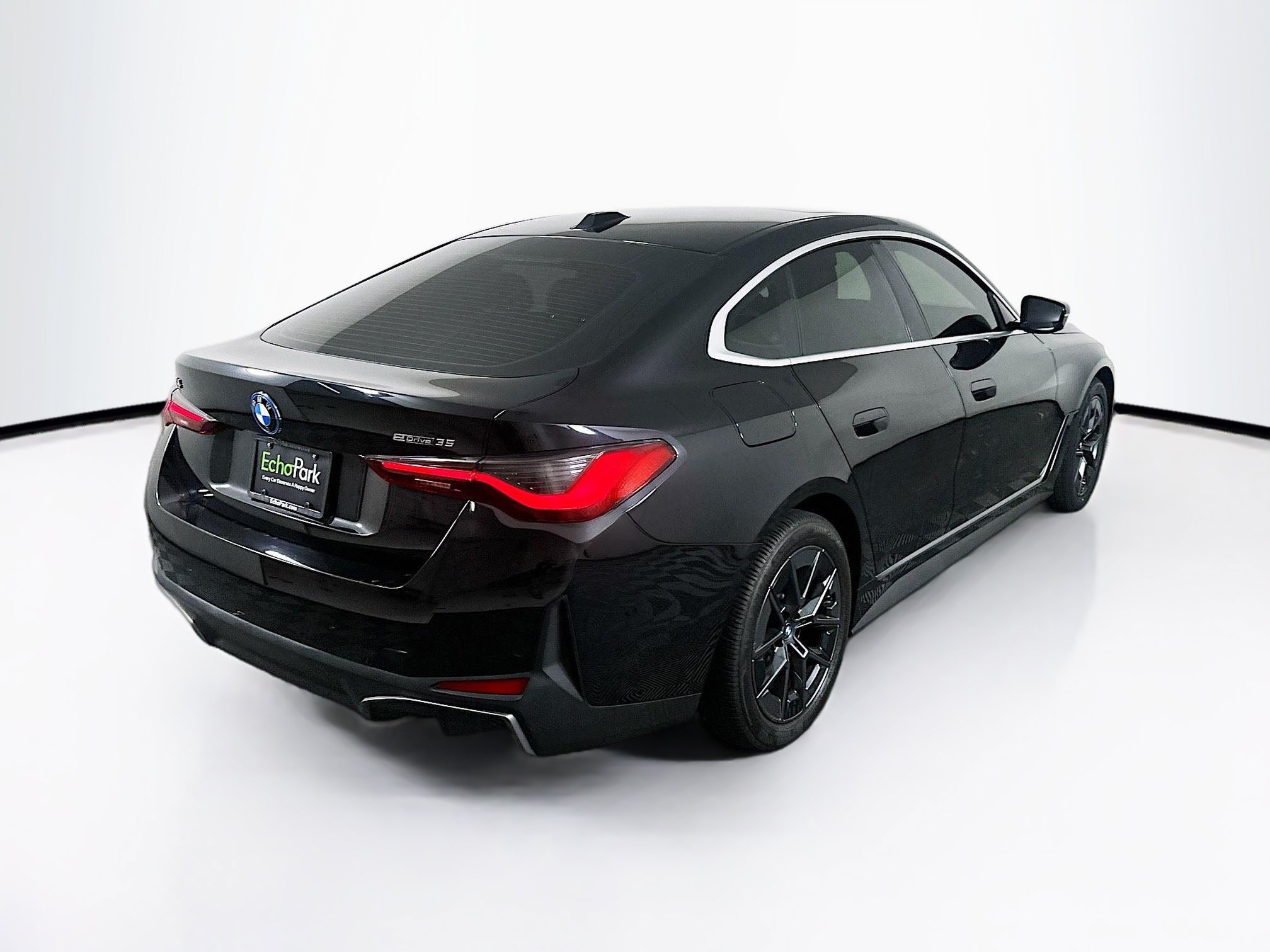 Used 2023 BMW i4 eDrive35 w/ Premium Package RWD image 9