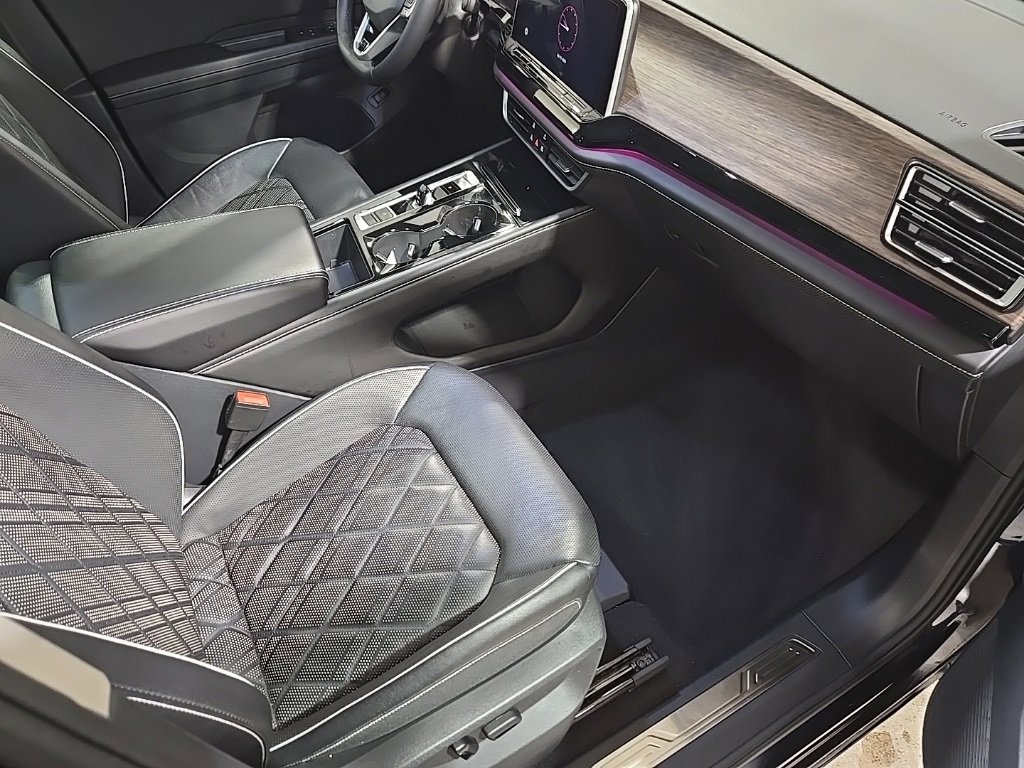 Used 2024 Volkswagen Atlas SEL Premium R-Line image 20