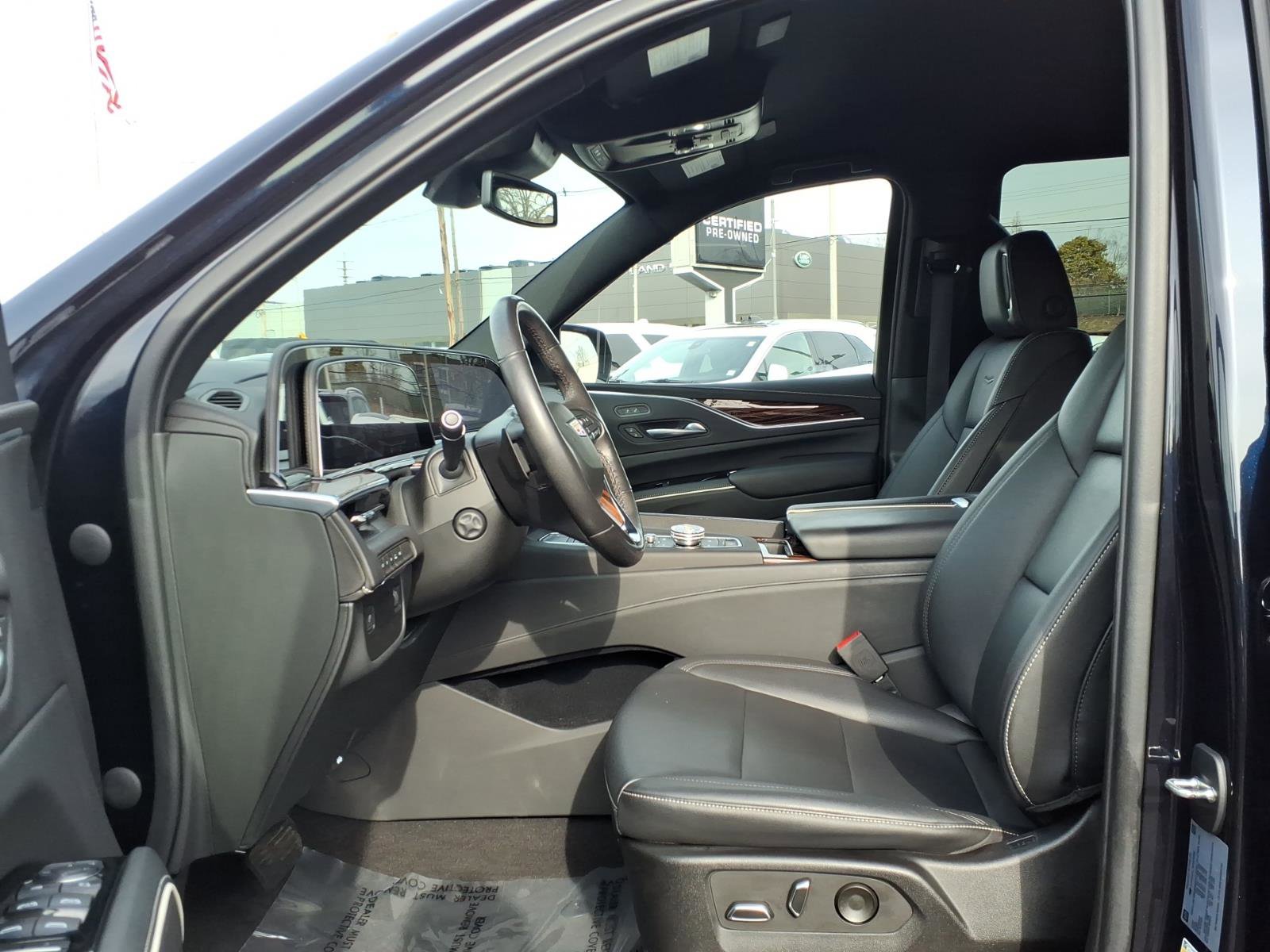 Certified 2022 Cadillac Escalade Luxury image 20