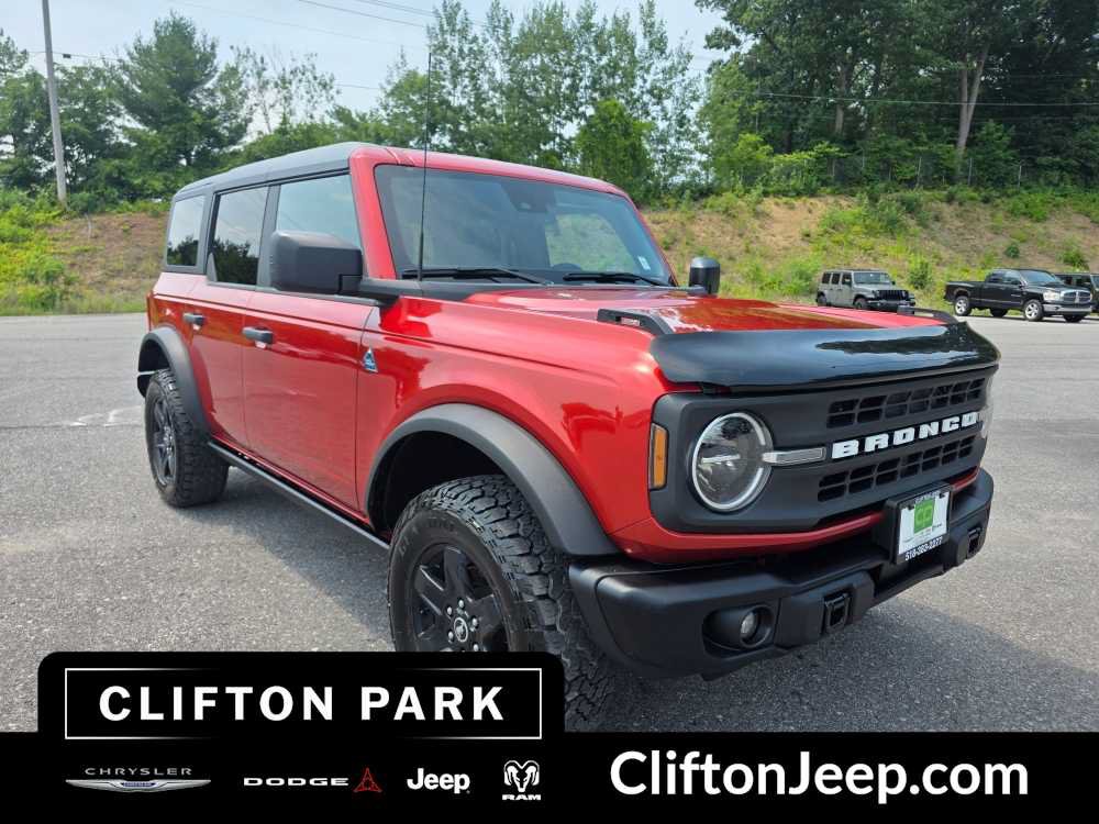 Used 2024 Ford Bronco Black Diamond AWD/4WD image 3