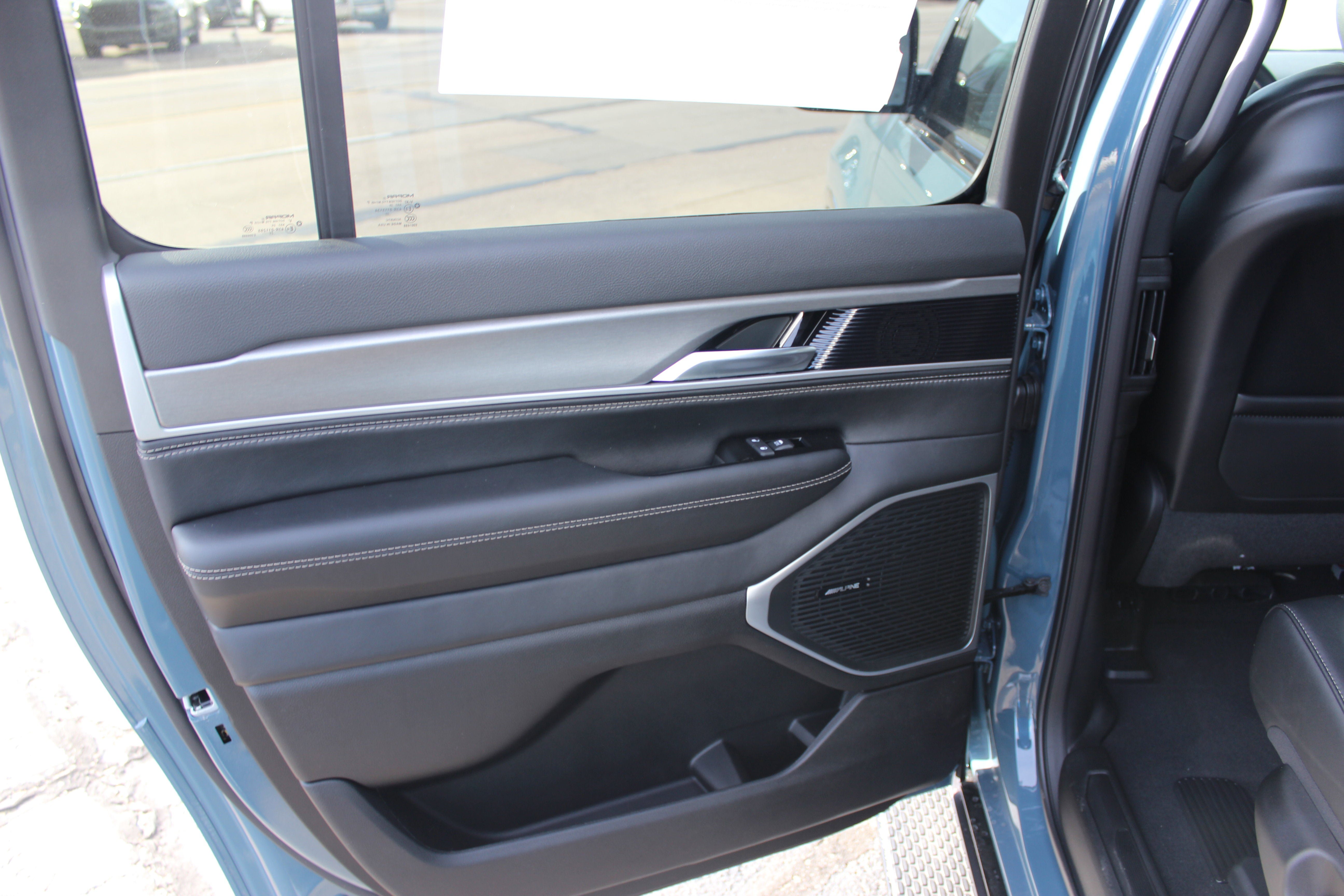 New 2026 Jeep Grand Wagoneer L Limited image 17