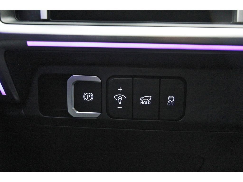 Certified 2025 Hyundai Santa Fe Limited AWD/4WD image 23