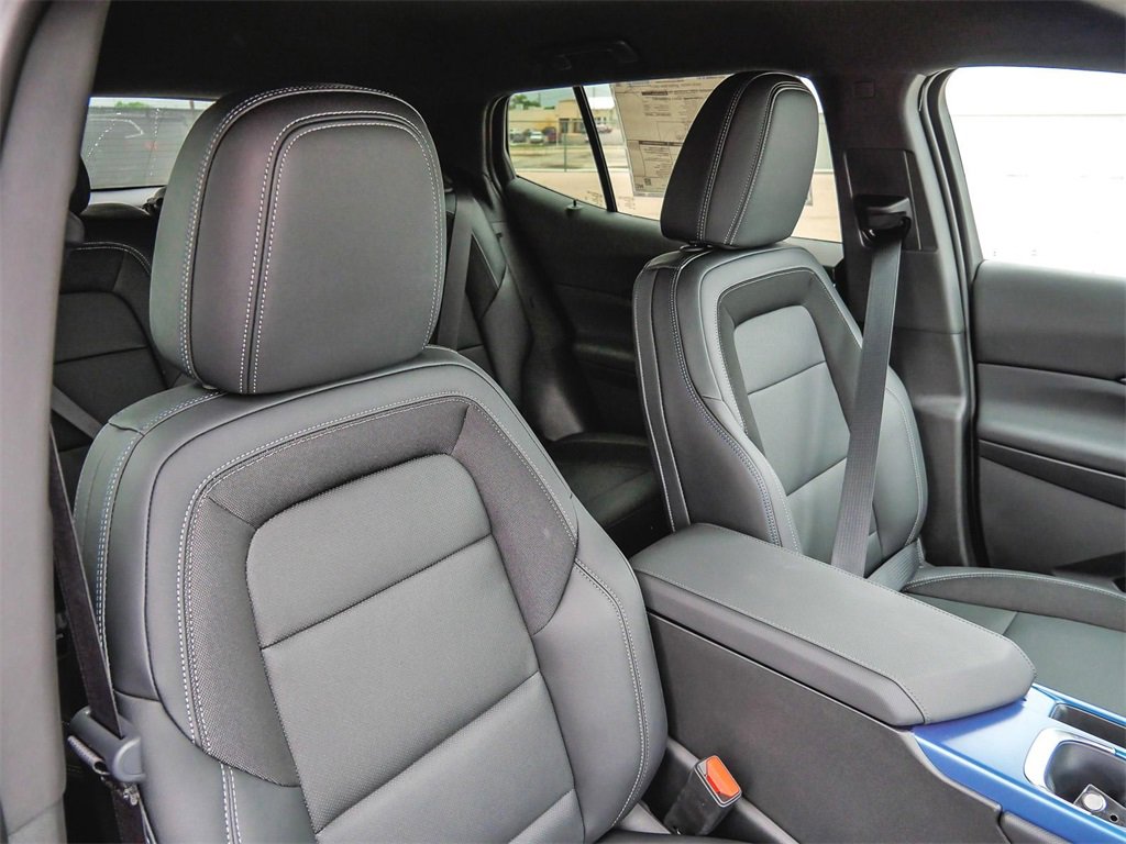 New 2024 Chevrolet Equinox EV LT image 25