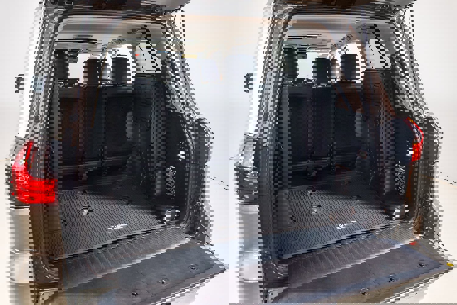 Used 2020 Lexus LX 570 4WD w/ Luxury Package image 43