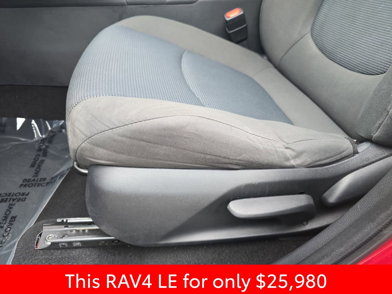 Used 2022 Toyota RAV4 LE image 35