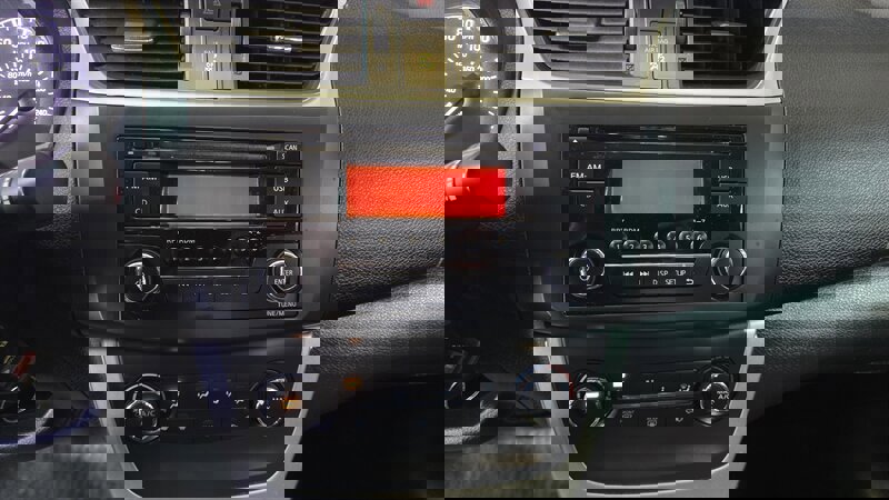 Used 2015 Nissan Sentra S image 15