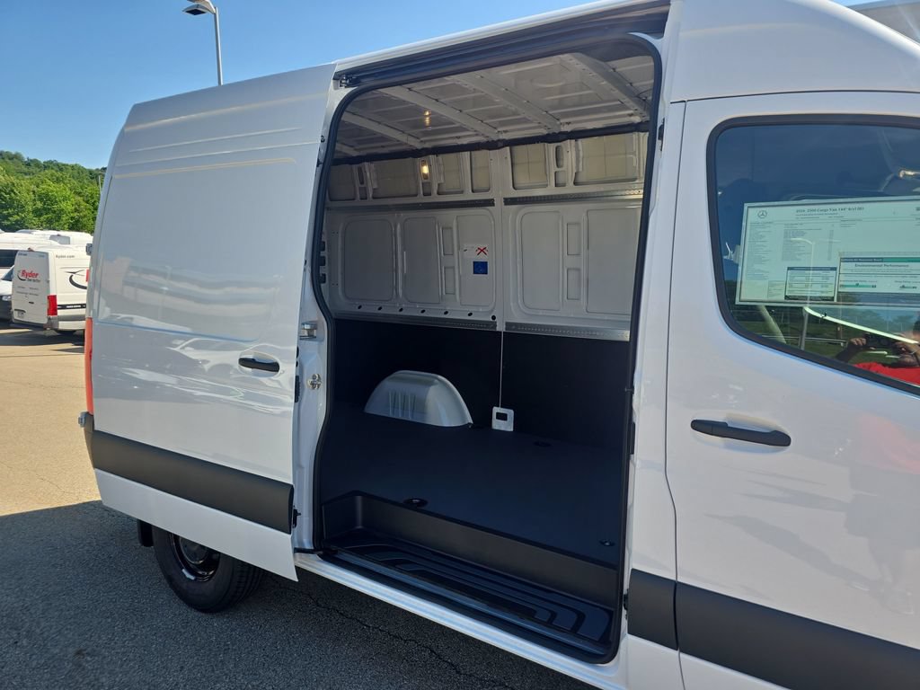 New 2026 Mercedes-Benz Sprinter 2500 image 23