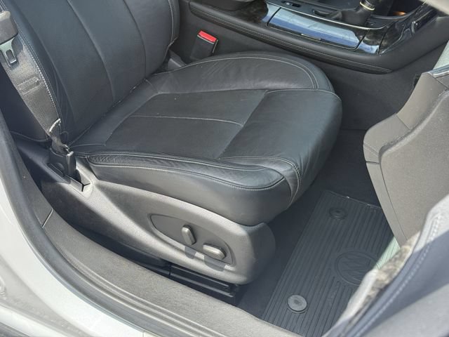 Used 2015 Buick LaCrosse Premium w/ Driver Confidence Package #1 FWD image 22