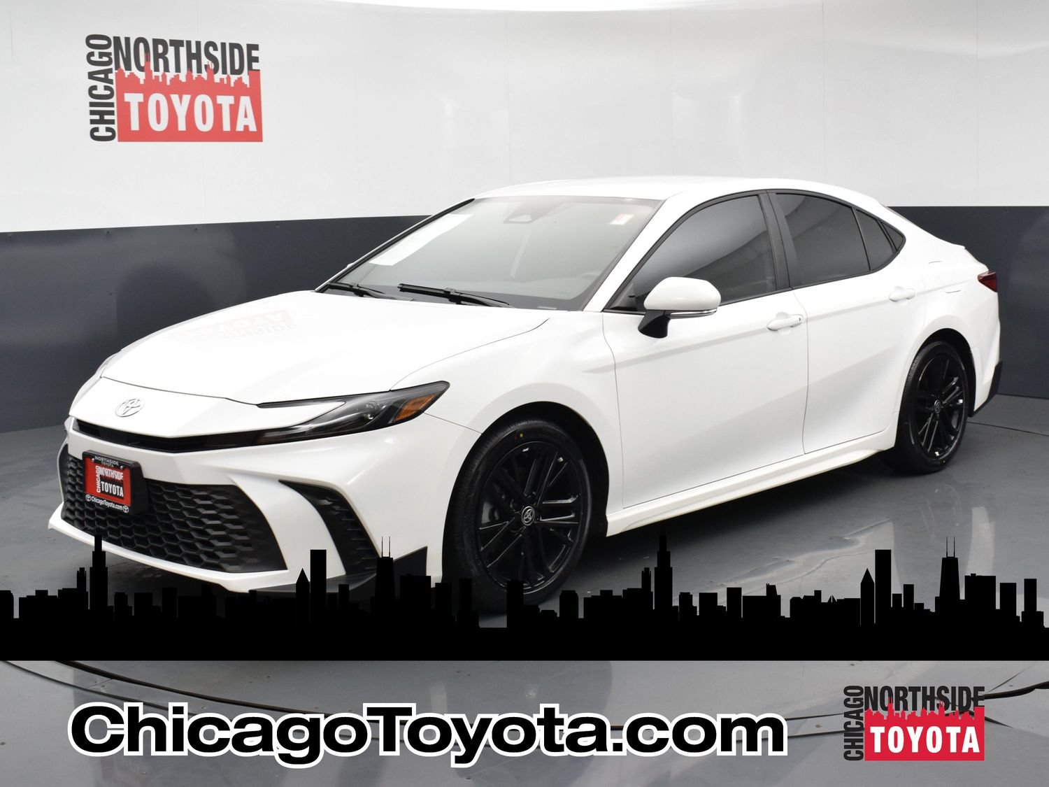 Used 2026 Toyota Camry SE FWD image 1