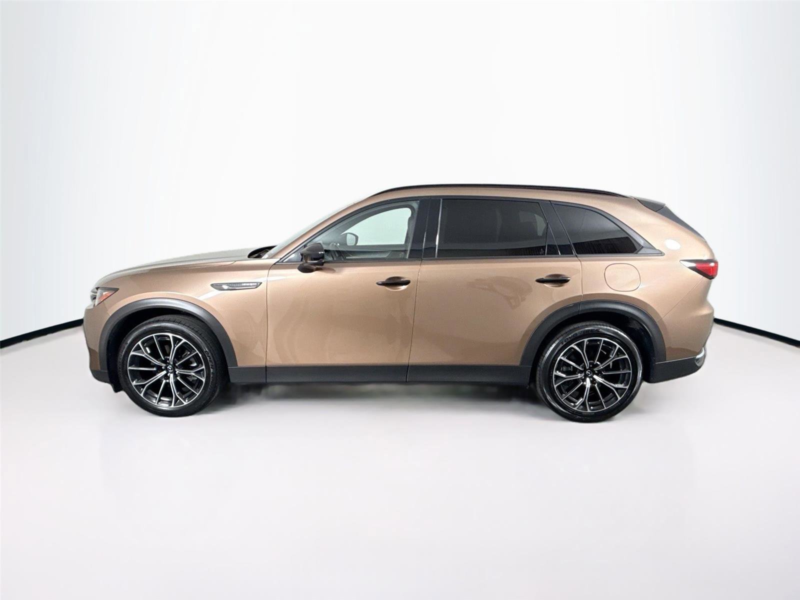 Certified 2025 MAZDA CX-70 Plug-In Hybrid w/ Premium Plus AWD/4WD image 14