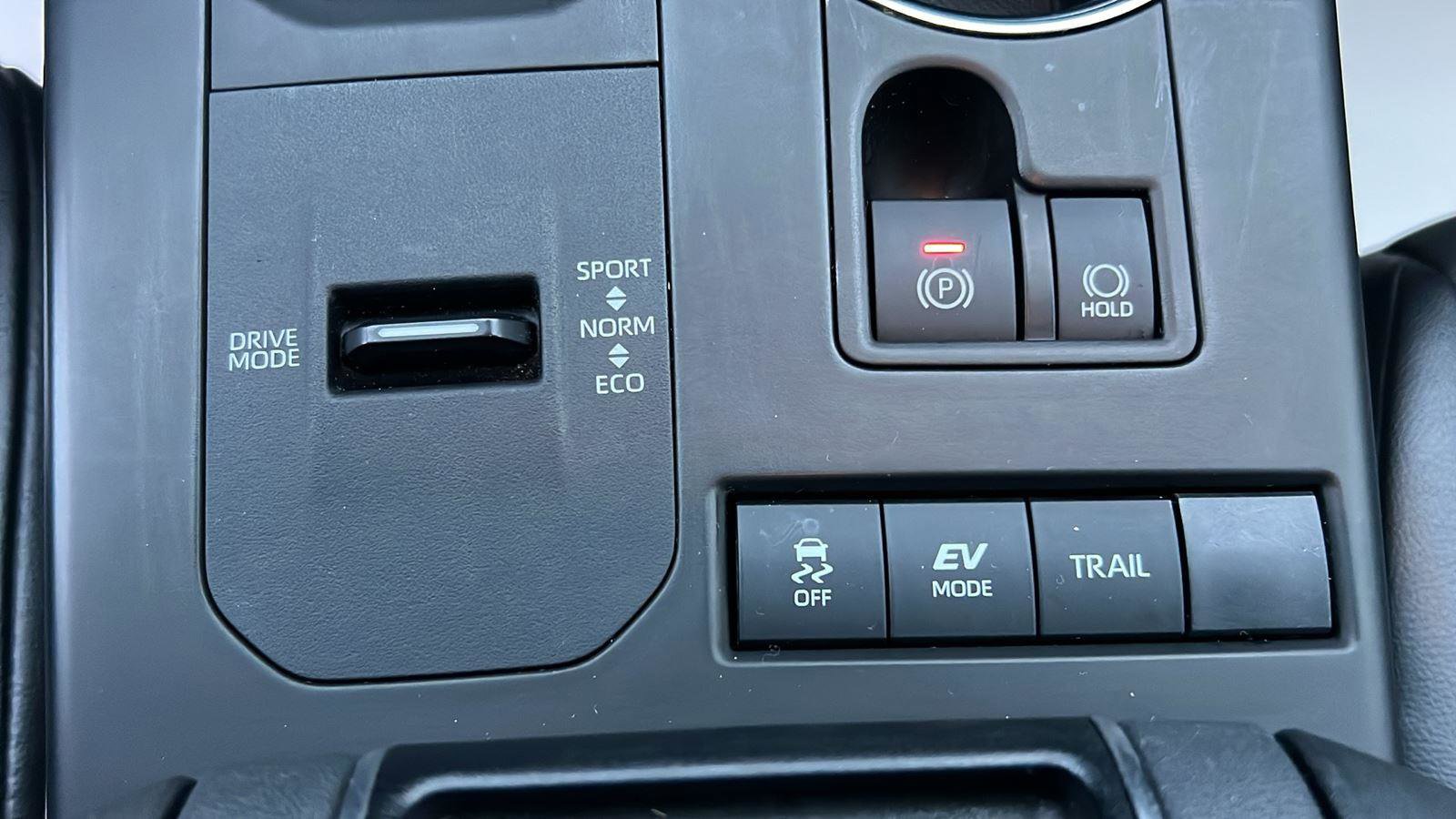 Used 2021 Toyota Highlander XLE image 26