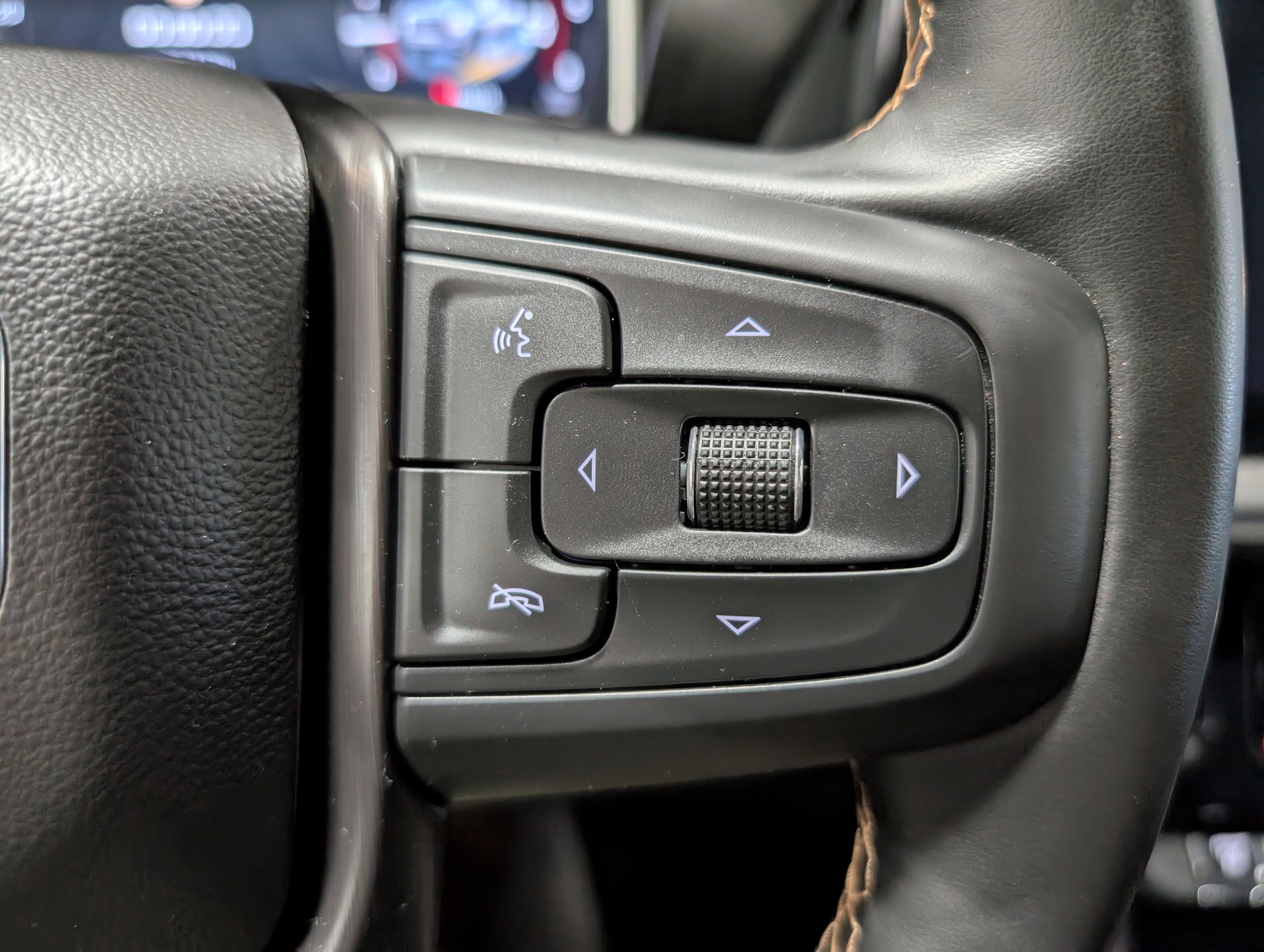 Used 2025 GMC Sierra 2500 AT4 w/ AT4 Premium Plus Package image 24