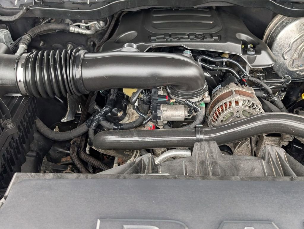 Used 2019 RAM 1500 Laramie image 50