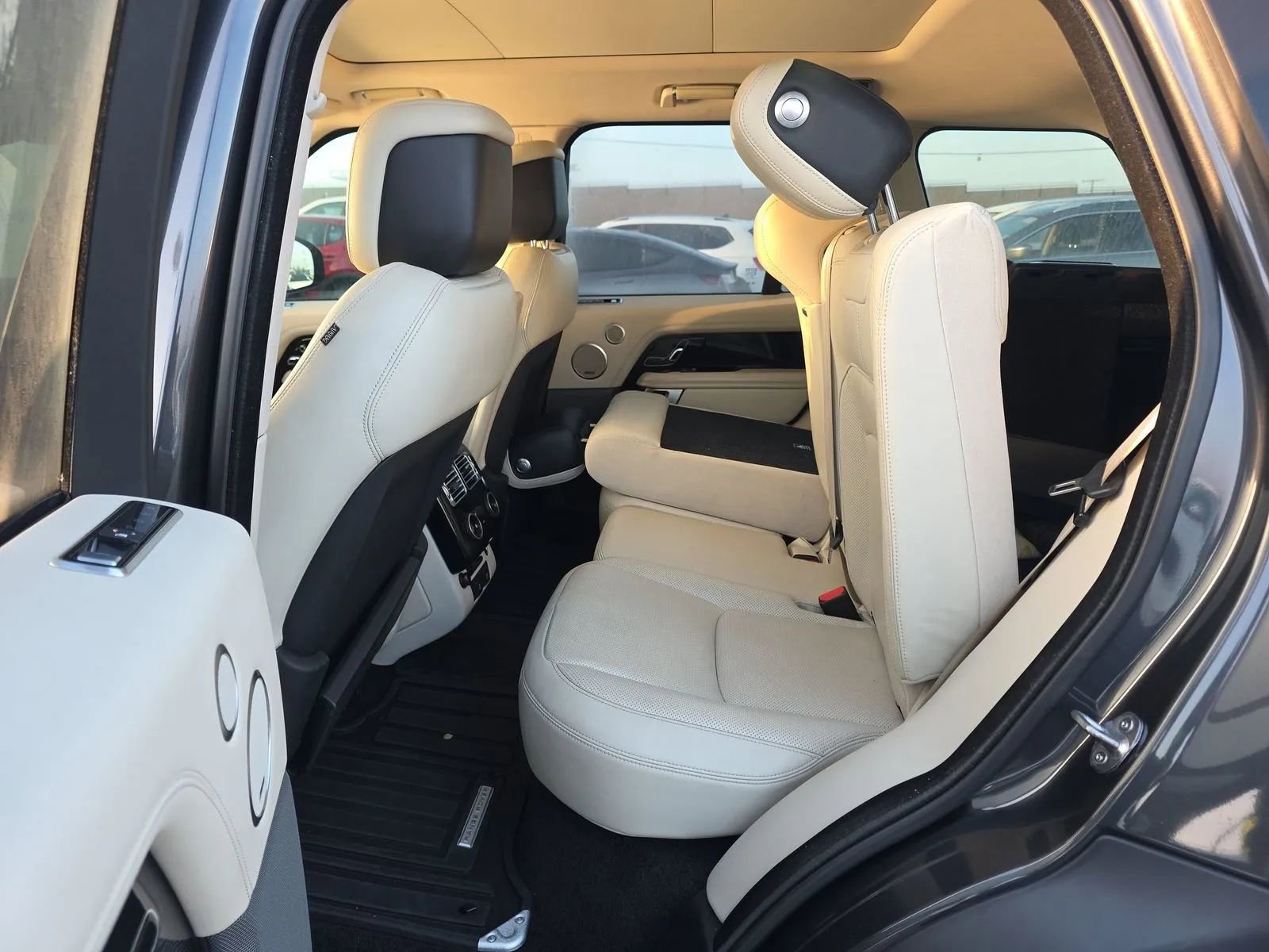 Used 2022 Land Rover Range Rover Westminster Edition image 5