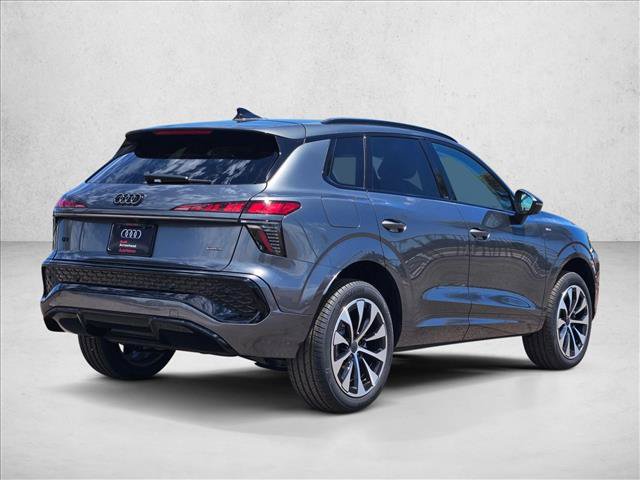 New 2026 Audi Q3 quattro 2.0T AWD/4WD image 2