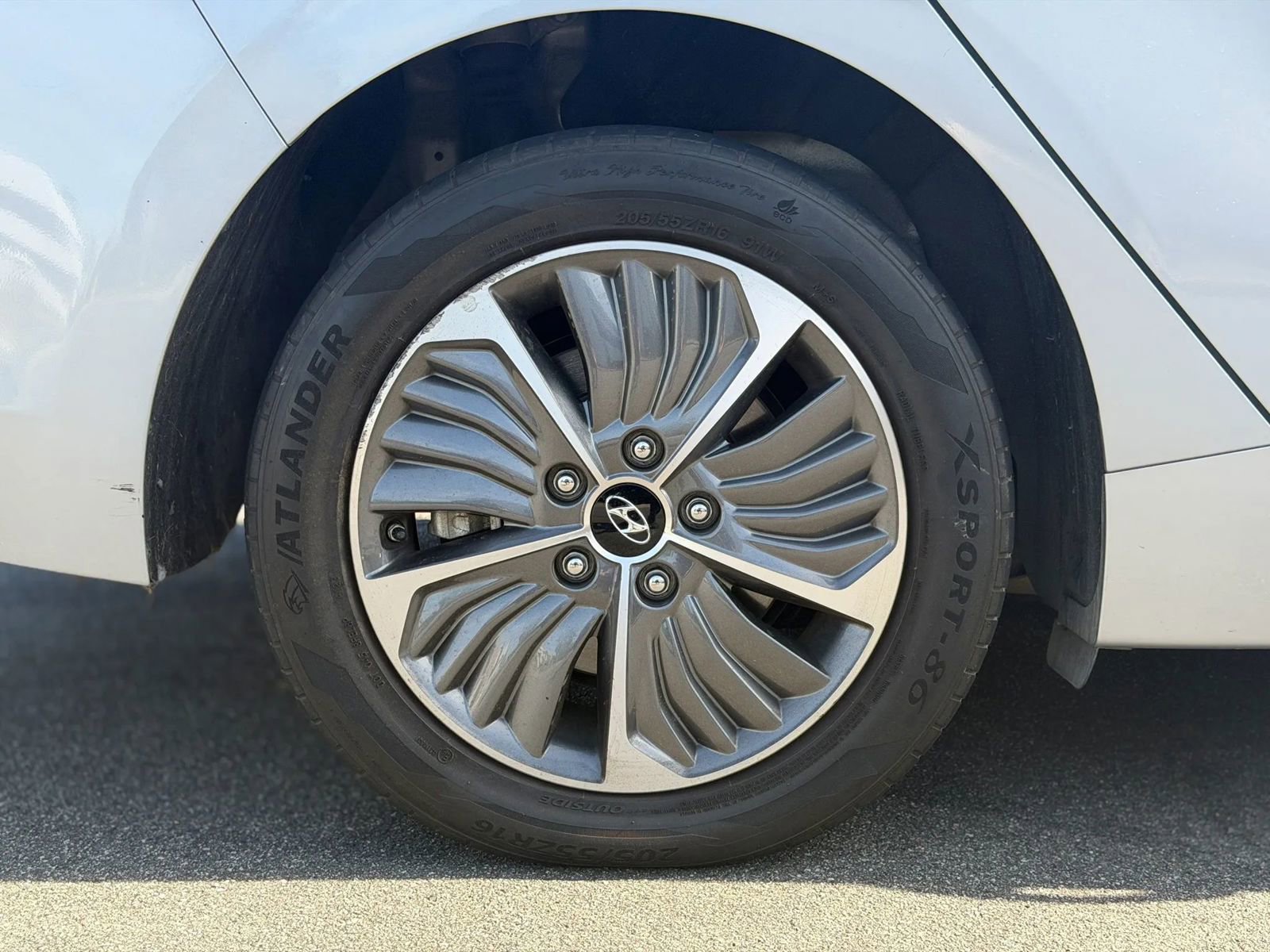 Used 2021 Hyundai Ioniq SEL image 6