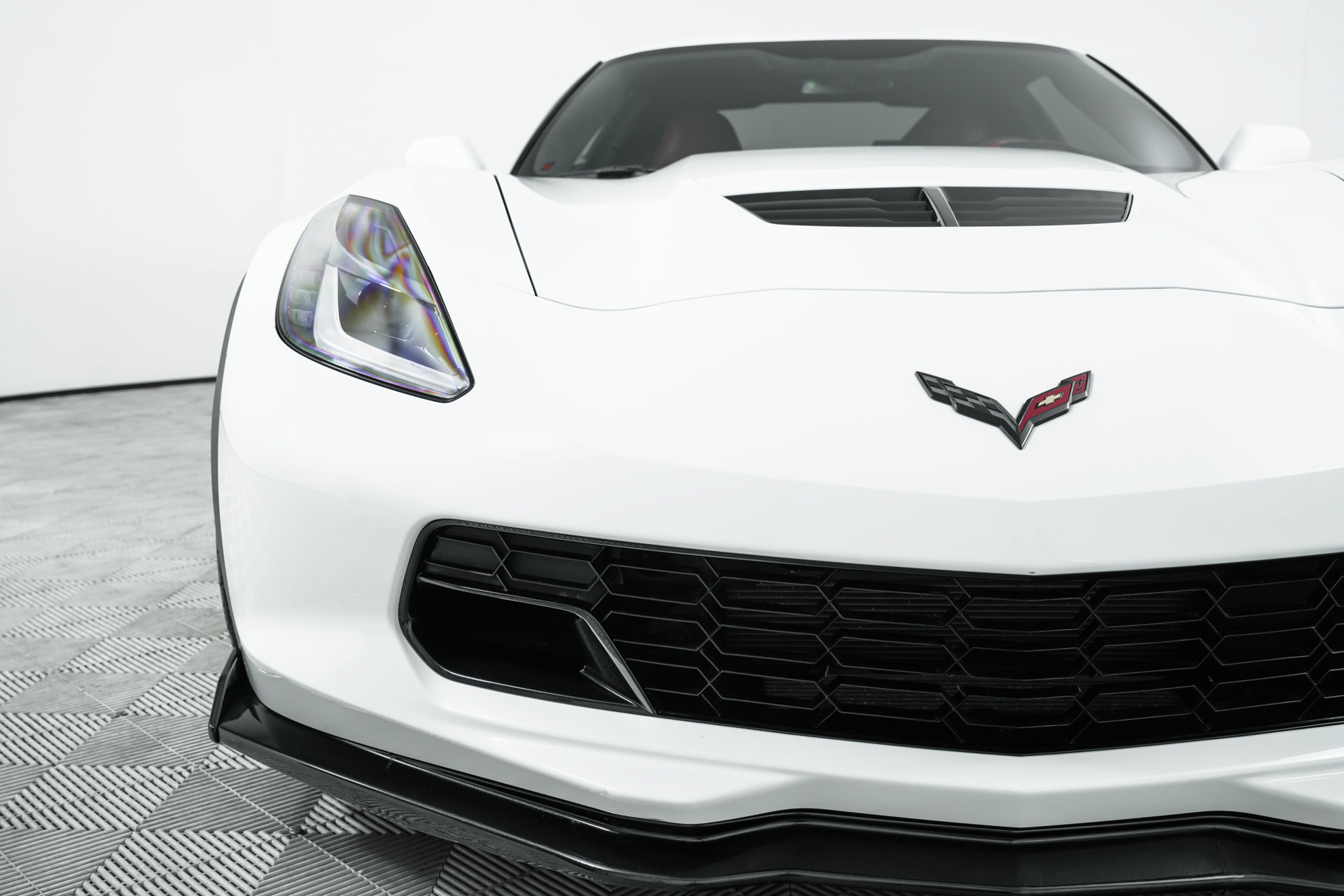 Used 2015 Chevrolet Corvette Z06 w/ 3LZ Preferred Equipment Group RWD image 40