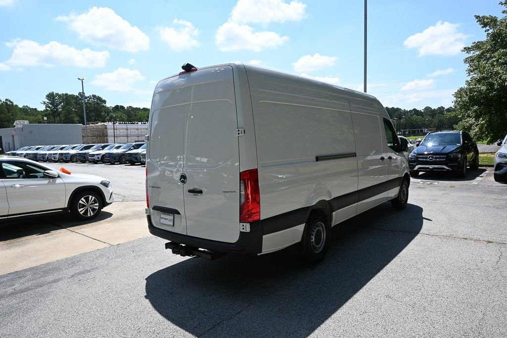 Used 2025 Mercedes-Benz Sprinter 2500 image 26