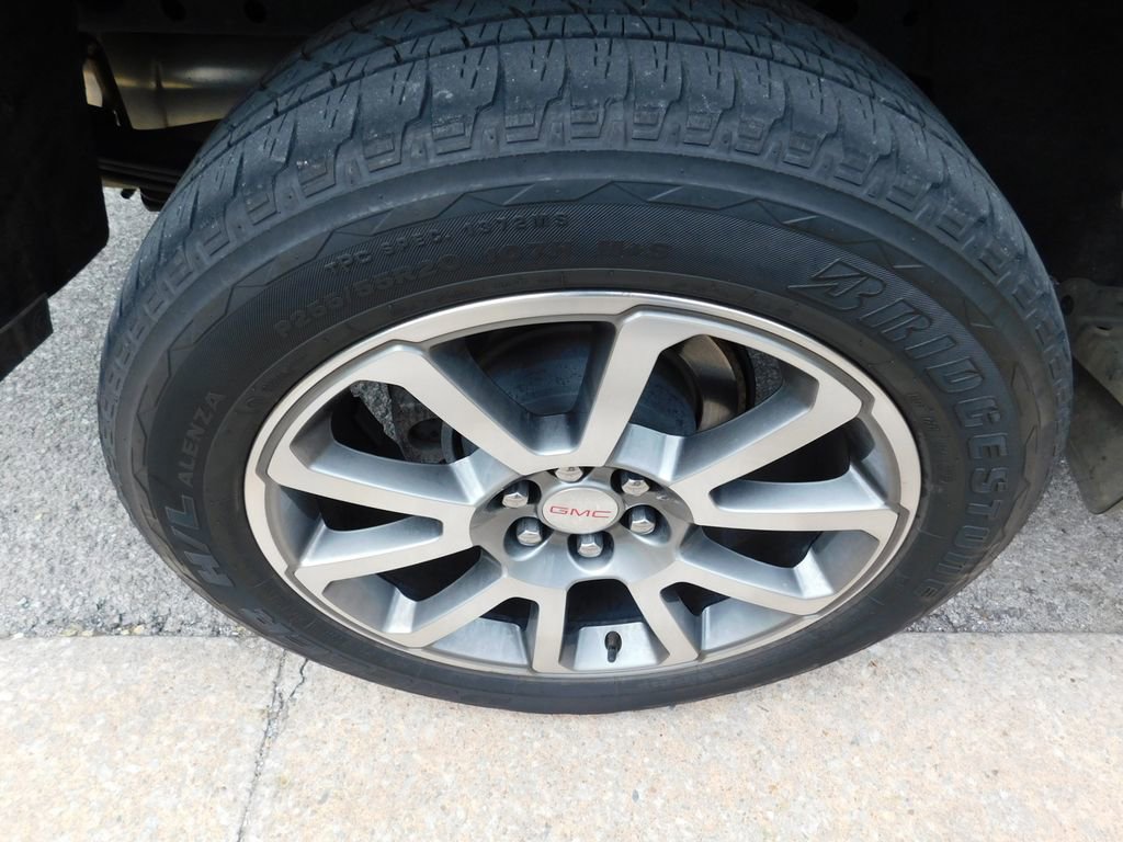 Used 2019 GMC Canyon Denali image 7