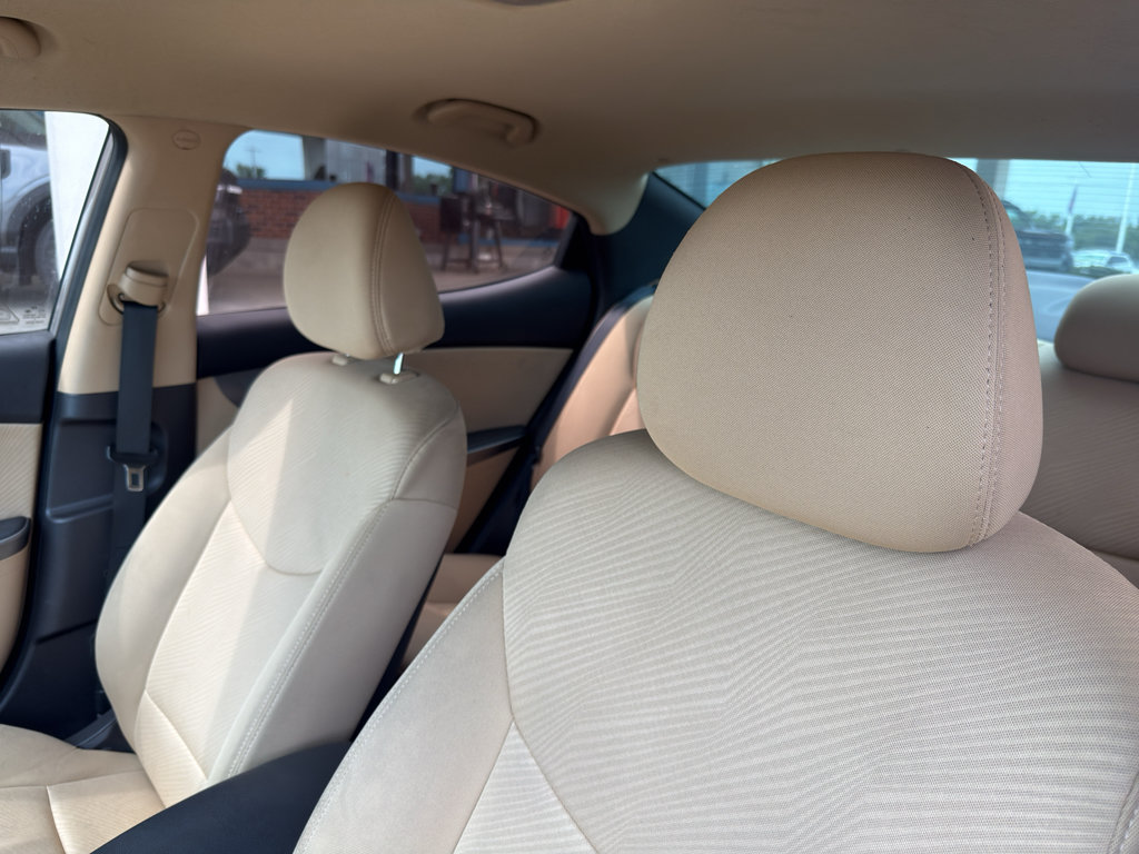 Used 2011 Hyundai Elantra GLS w/ Preferred Equipment Pkg 3 FWD image 11