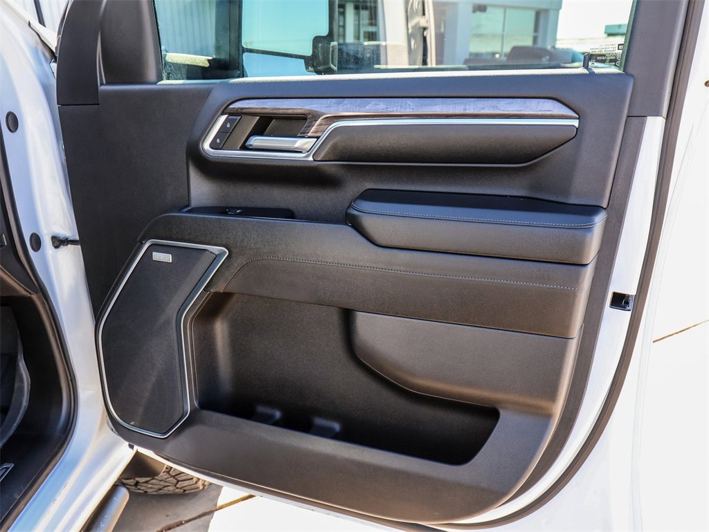 Used 2024 Chevrolet Silverado 2500 LTZ w/ LTZ Plus Package image 20