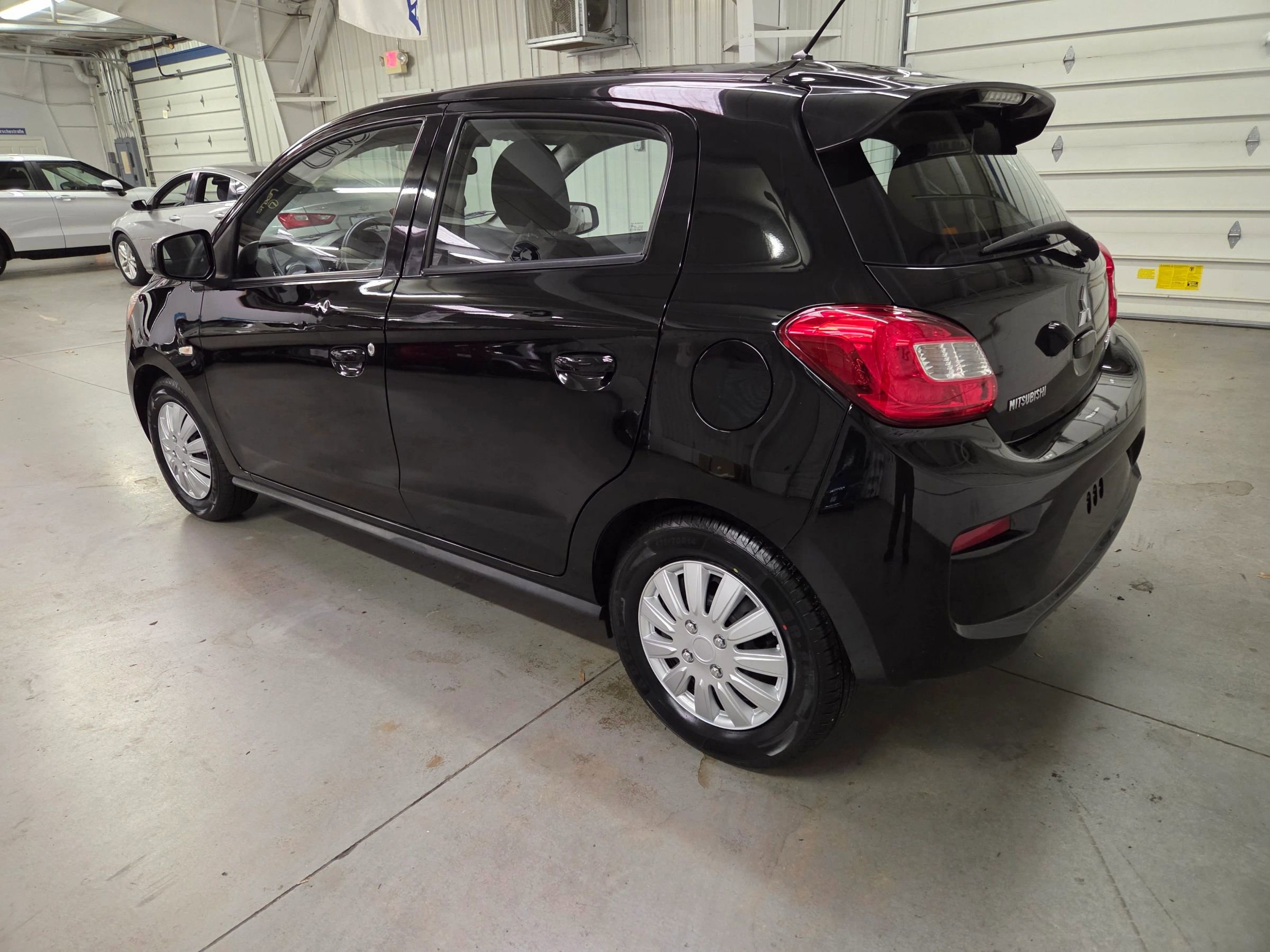 Used 2019 Mitsubishi Mirage ES image 4
