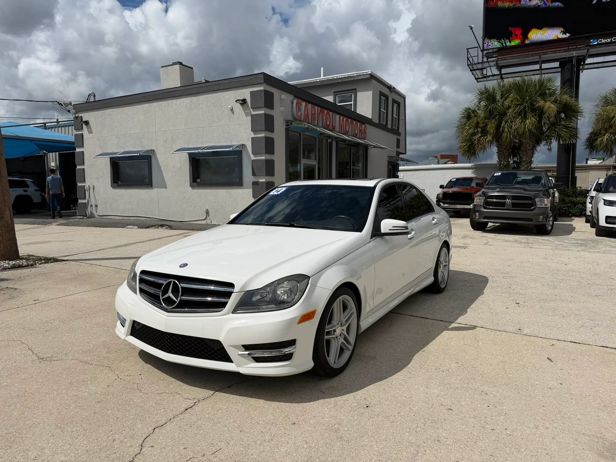Used 2014 Mercedes-Benz C 250 Sedan image 1