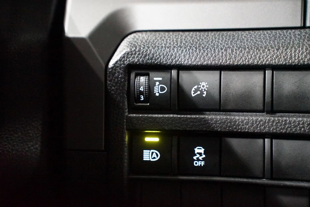 Certified 2024 Toyota Tacoma SR5 image 25