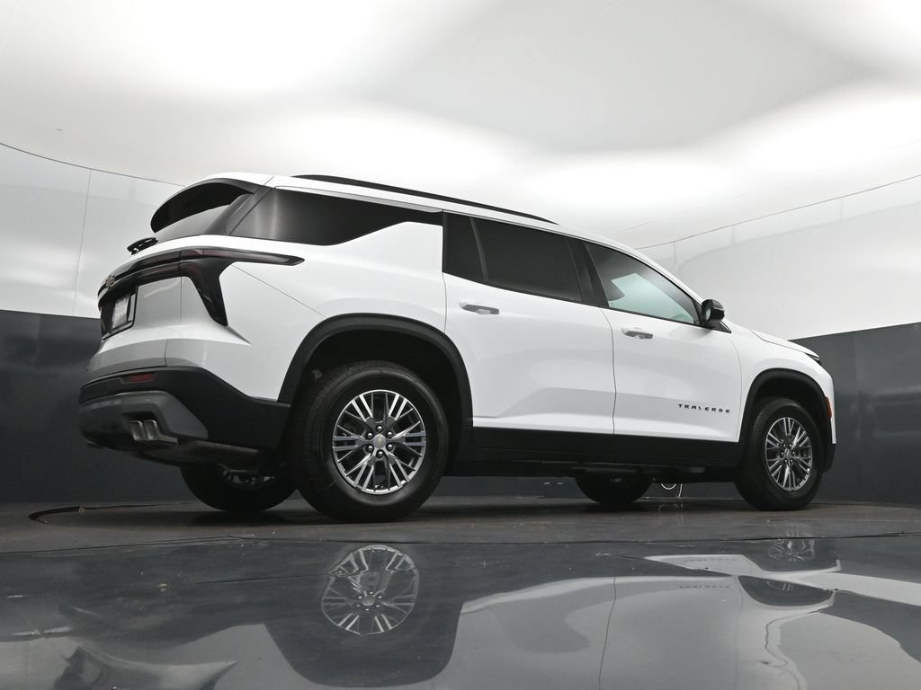 New 2026 Chevrolet Traverse LT FWD image 42