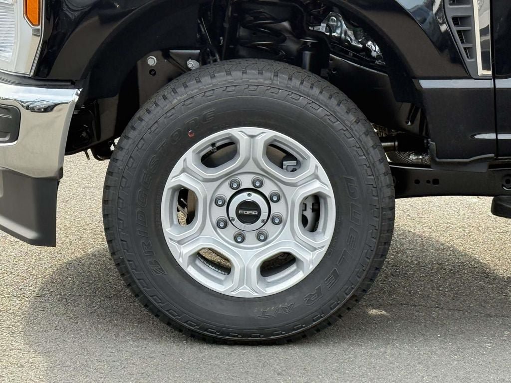 New 2026 Ford F250 XLT w/ FX4 Off-Road Package AWD/4WD image 7
