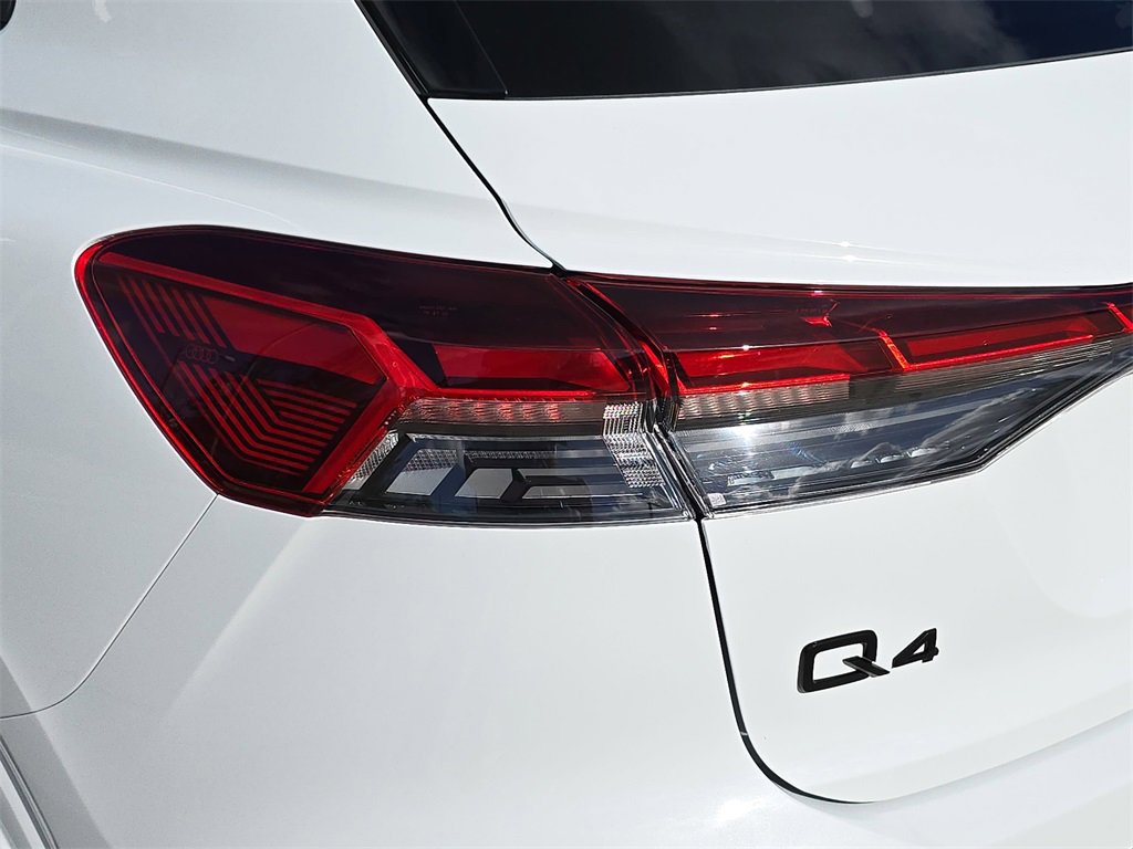 Used 2024 Audi Q4 e-tron Prestige image 38