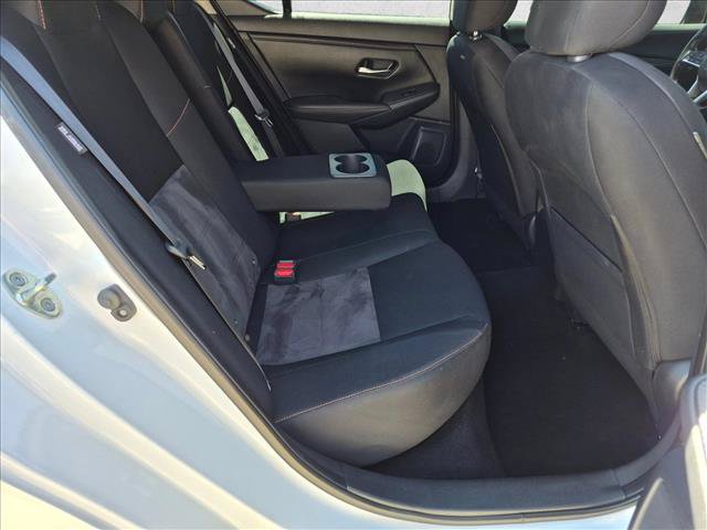 Used 2022 Nissan Sentra SR w/ Lighting Package FWD image 20